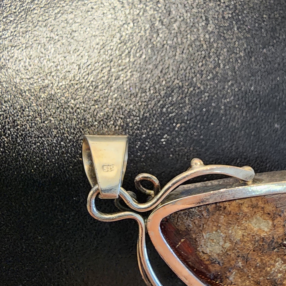 Elegant Amber Pendant with Silver Accents - Picture 5 of 5